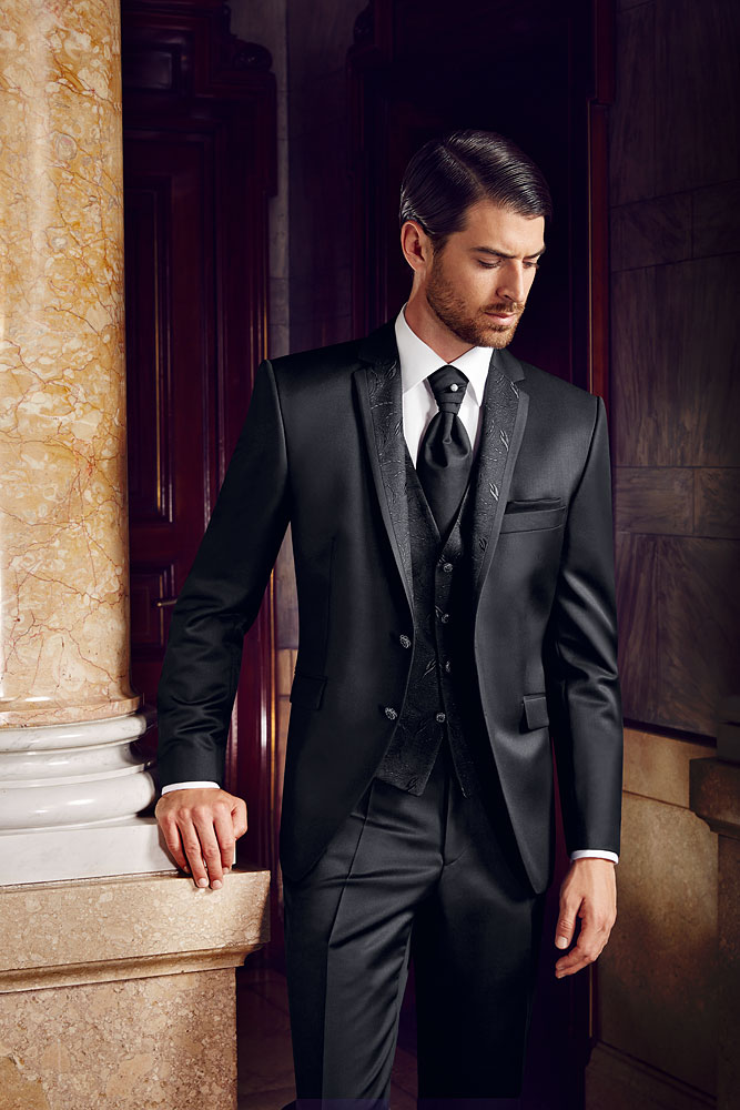Classy Black Bespoke Men Suit Three-Piece Notch Lapel Formal