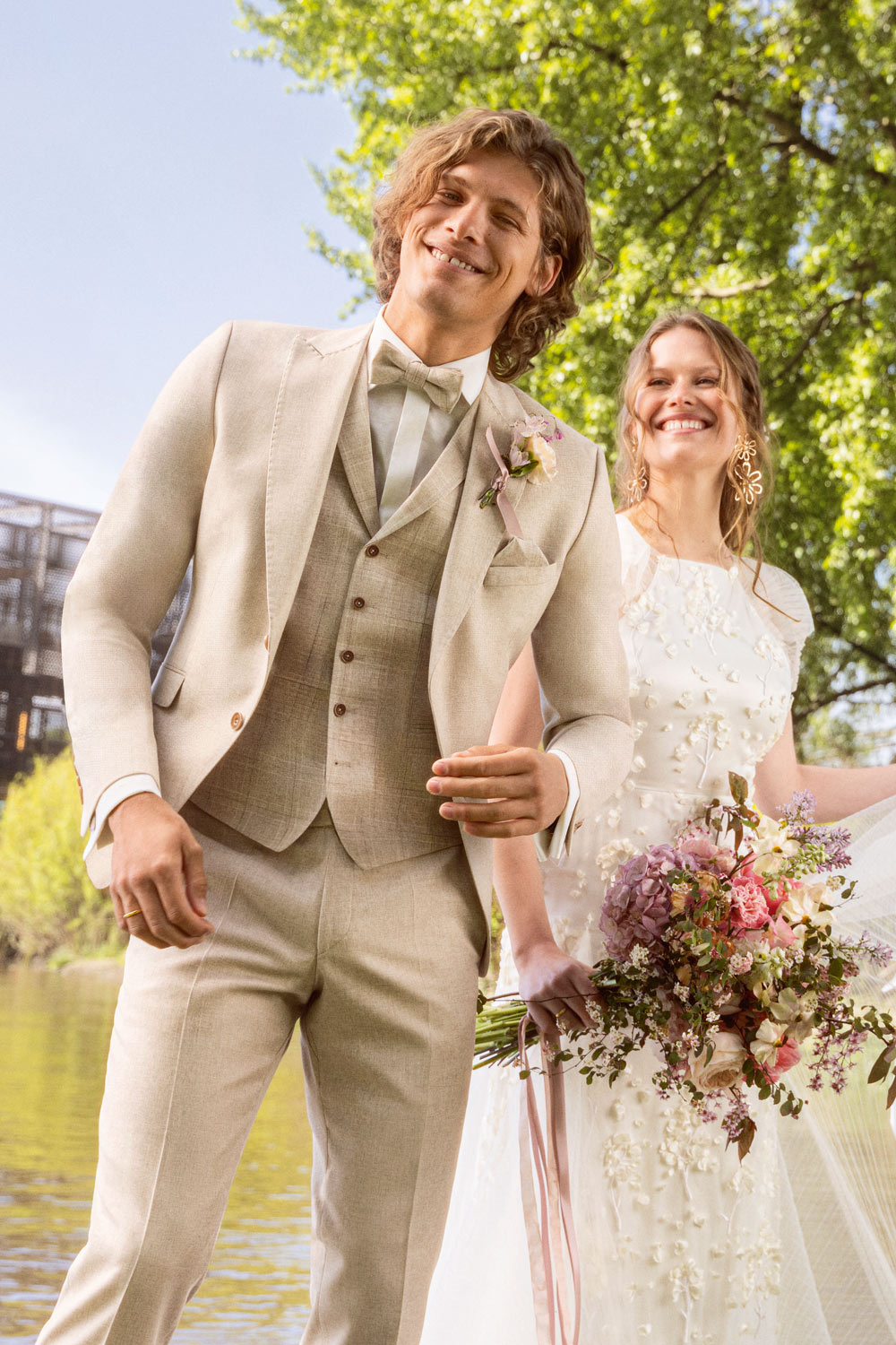 Cream 3 piece wedding suit